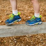 Zapatilla Niña Moab Speed 2 Mid Waterproof Azul Marino Merrell